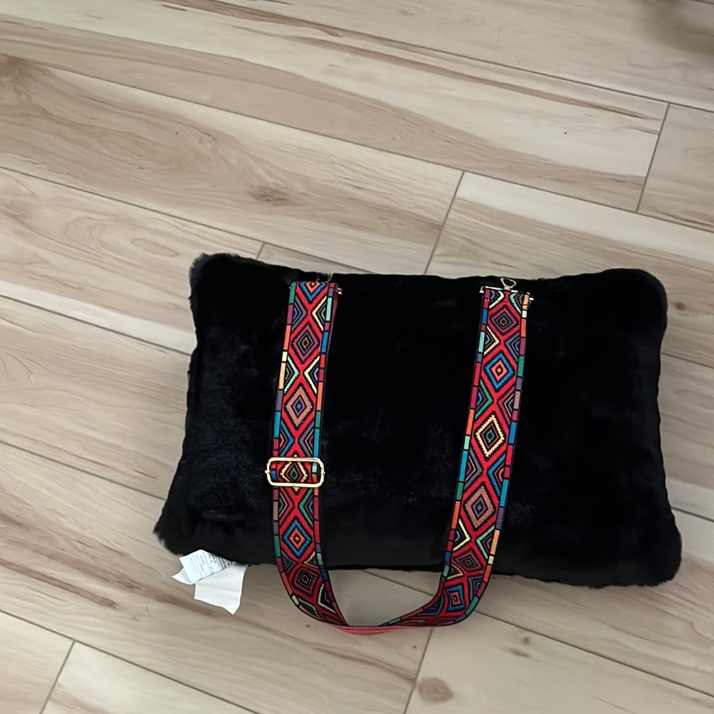 Ahdorned hang bag strap